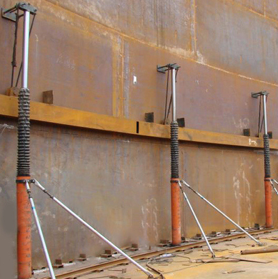 Sistema de abastecimiento hidráulico con maquinaria de construcción de tanques y fuente de energía hidráulica